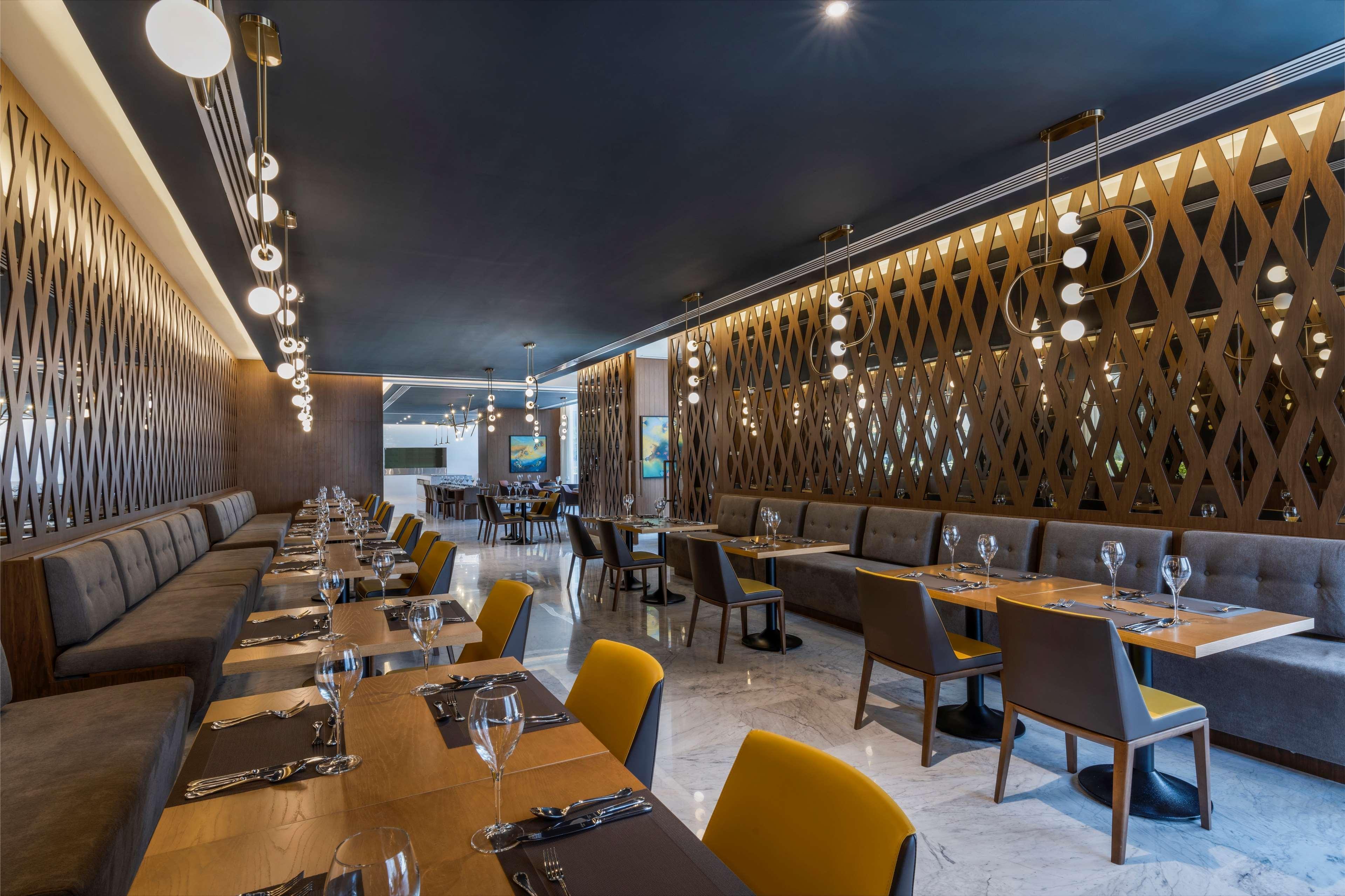 Aleph Doha Residences, Curio Collection By Hilton Exteriér fotografie Restaurant